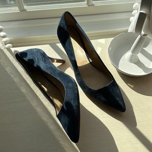 Ann Taylor Eryn Suade Pumps size 7.5 in True Navy 2.5 inch heel